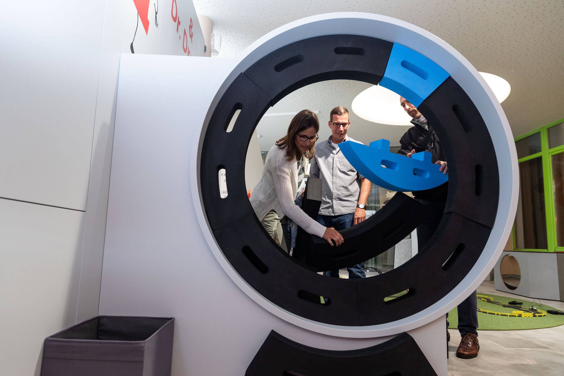 TEILNAHME UND ANMELDUNG